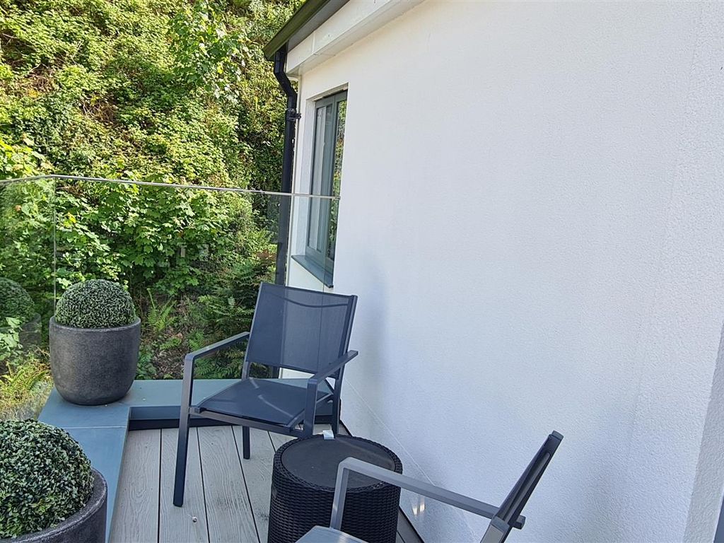 3 bed flat for sale in Station Road, Fowey PL23, £475,000