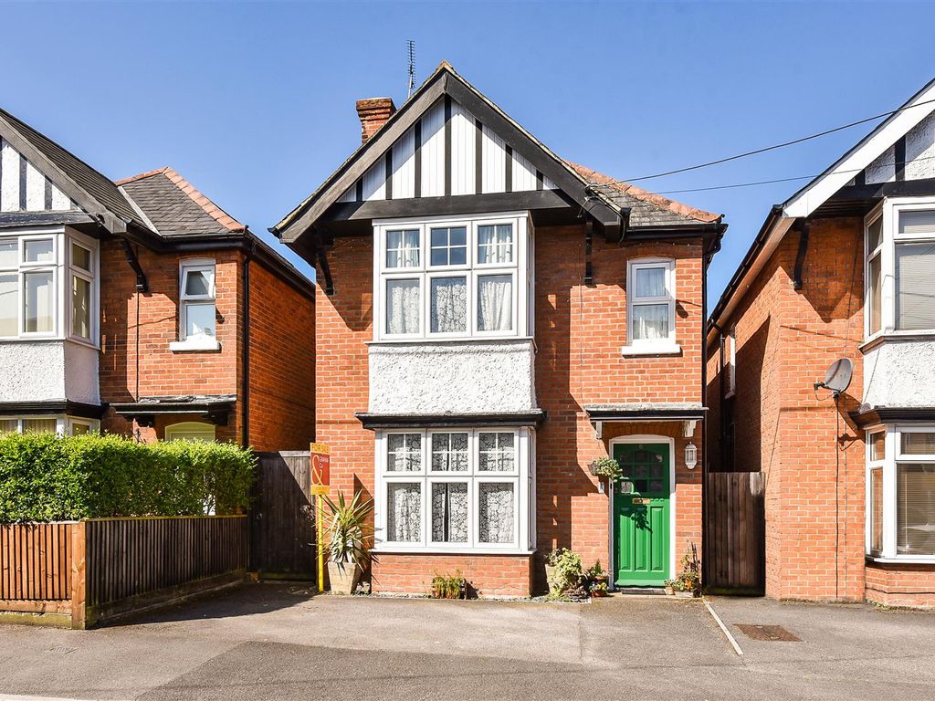 3 bed detached house for sale in Old Winton Road, Andover SP10, £340,000