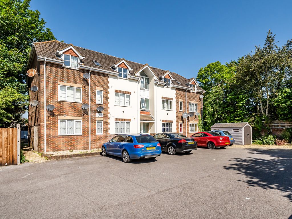 17 bed flat for sale in Millbrook Road East, Southampton SO15, £2,300,000