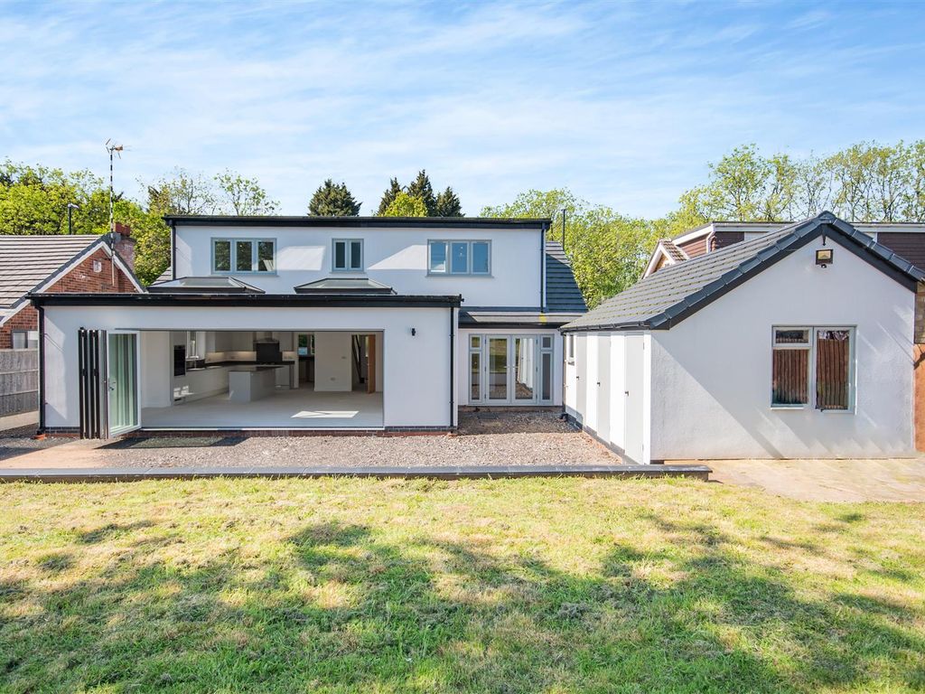 4 bed detached house for sale in Broad Lane, Coventry CV5, £580,000