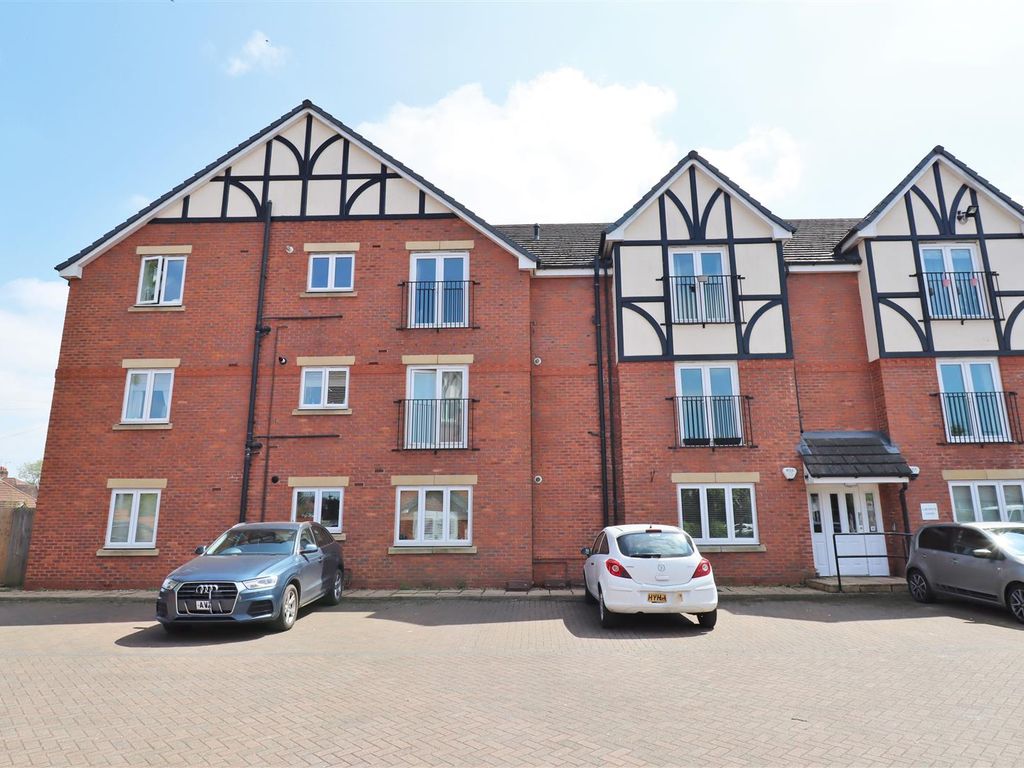2 bed flat for sale in Springfield Drive, Wistaston, Crewe CW2, £110,000