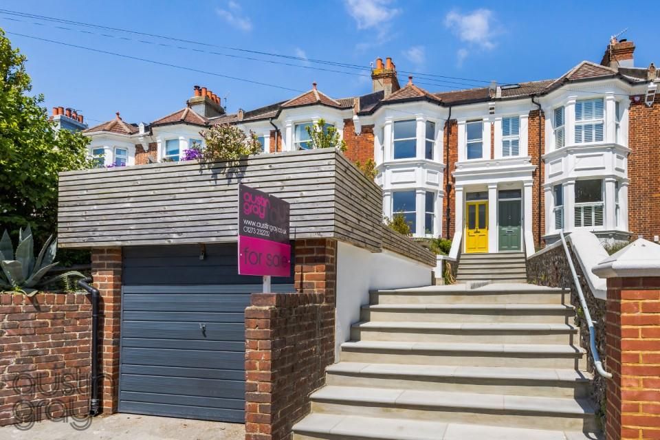 4 bed property for sale in Preston Drove, Brighton BN1, £950,000