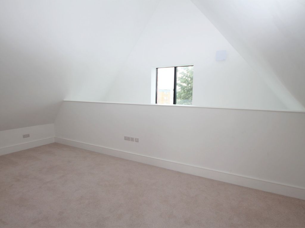 3 bed maisonette for sale in Caxton House, Ham Road, Shoreham-By-Sea BN43, £425,000