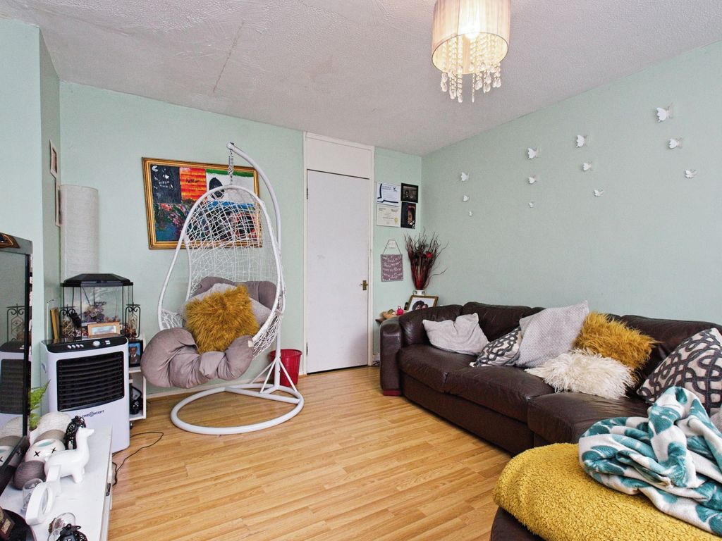 3 bed town house for sale in Marshall Path, London SE28, £360,000