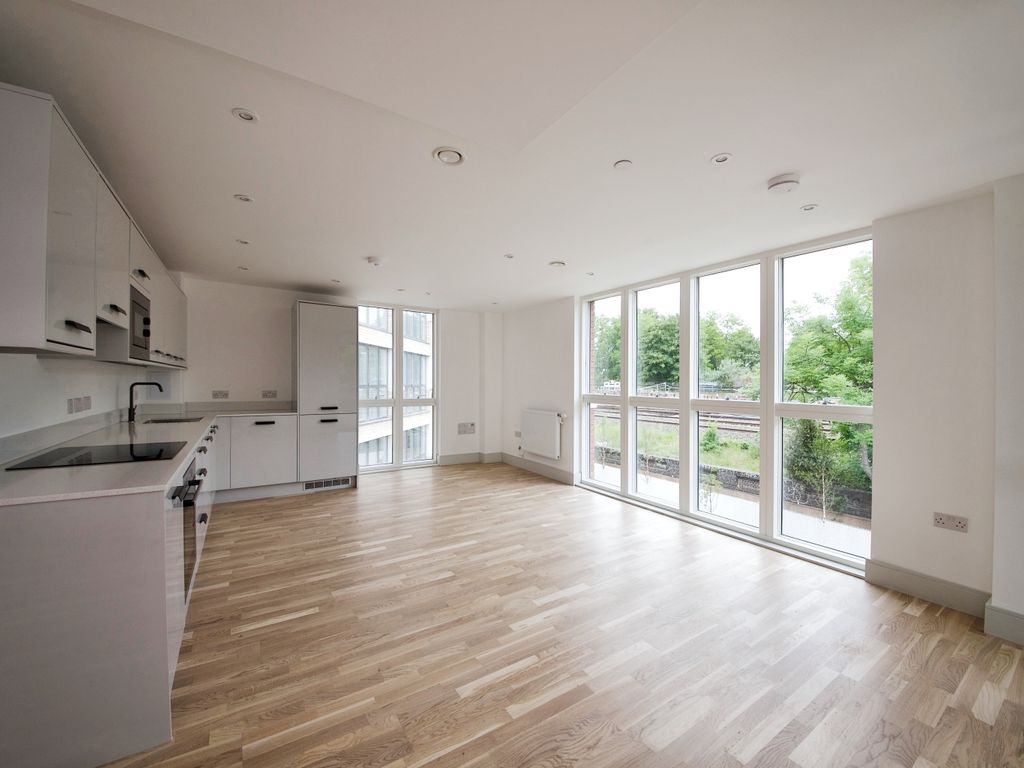 New home, 3 bed flat for sale in St. Pauls Avenue, London NW2, £175,000