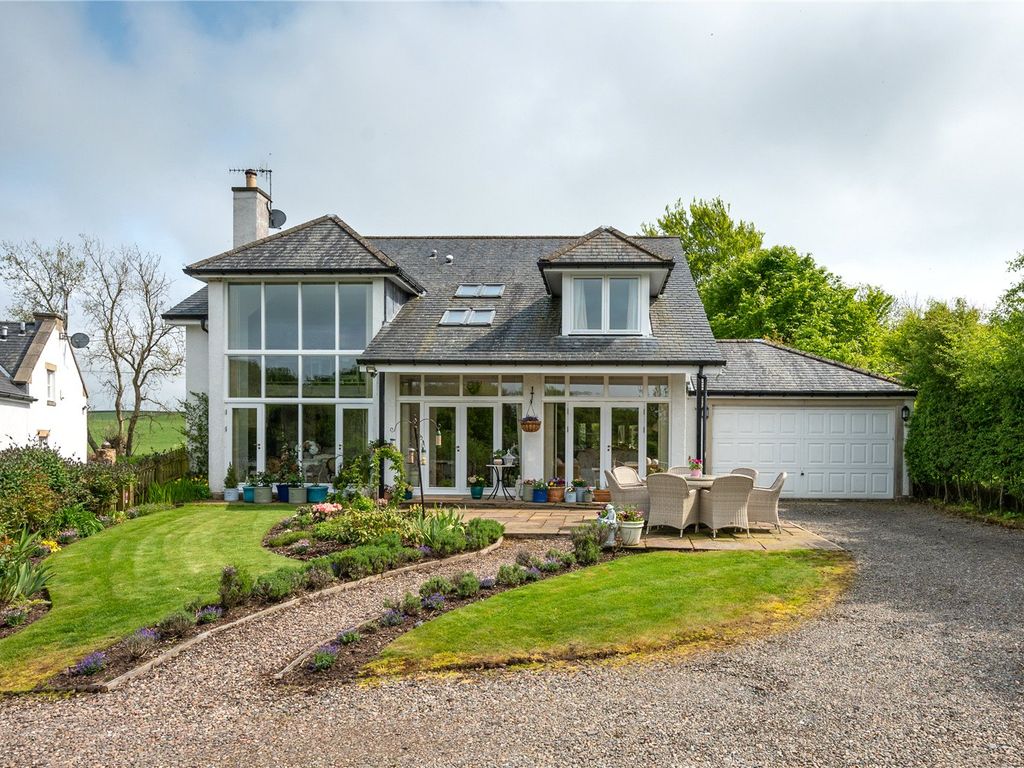 5 bed detached house for sale in Cluny House, Howgate, Penicuik, Midlothian EH26, £695,000