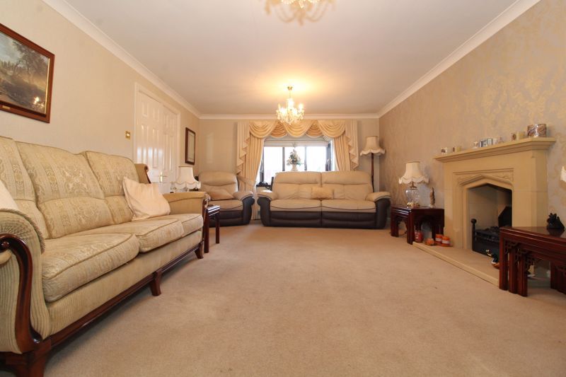 4 bed detached house for sale in Pavillion Close, Aldridge WS9, £375,250