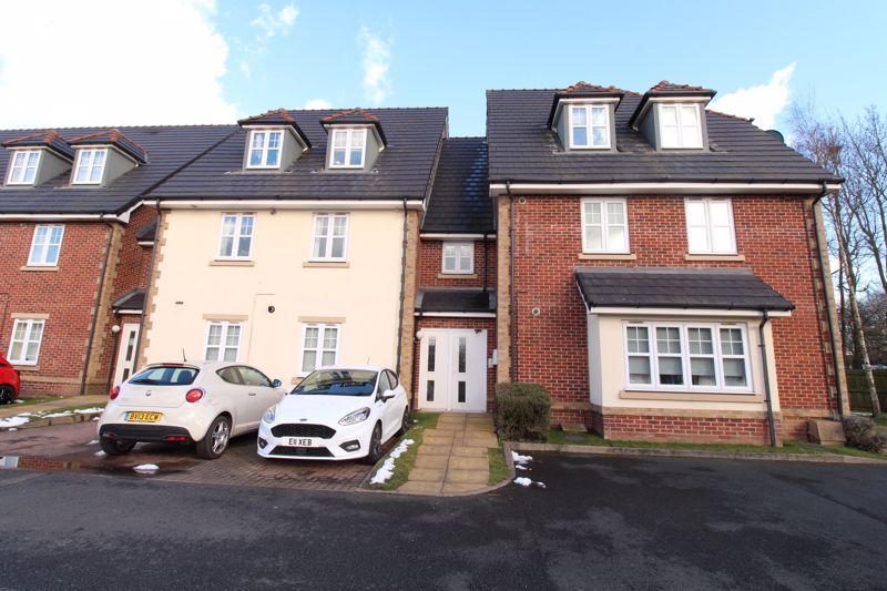 2 bed flat for sale in Greenside Court, Coppice Road, Walsall Wood. WS9, £83,750