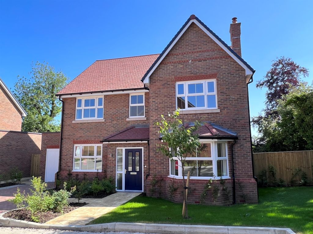 New home, 4 bed detached house for sale in Granborough Road, Winslow, Buckingham MK18, £675,000