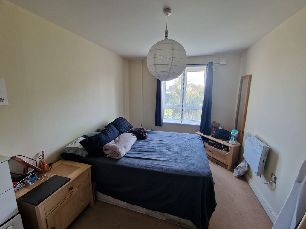 2 bed flat for sale in Windmill Lane, London E15, £380,000