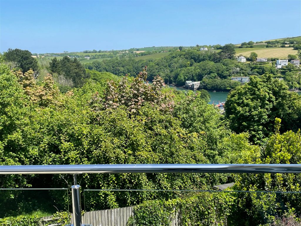 3 bed detached house for sale in Green Lane, Fowey PL23, £550,000