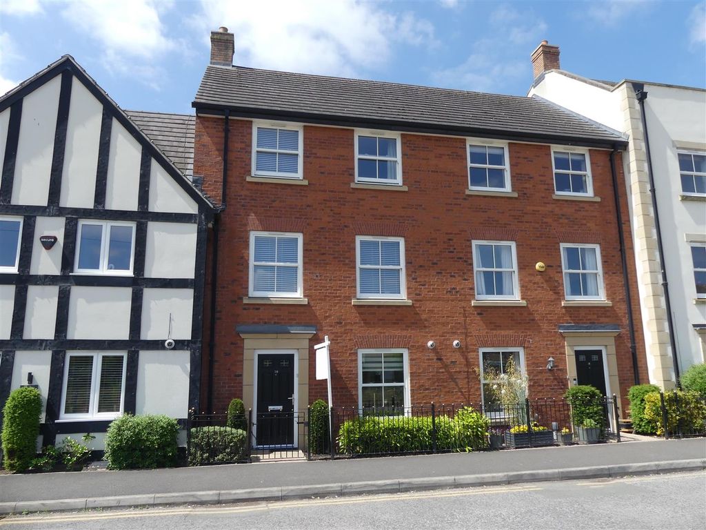 4 bed town house for sale in St. Annes Lane, Nantwich, Cheshire CW5, £380,000
