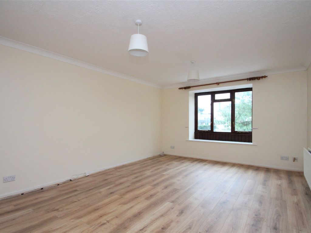 3 bed town house to rent in St. Botolphs Road, Worthing BN11, £1,500 pcm
