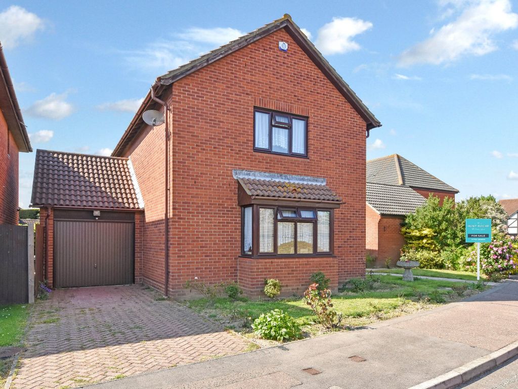 3 bed detached house for sale in Sonning Way, North Shoebury, Shoeburyness, Essex SS3, £450,000