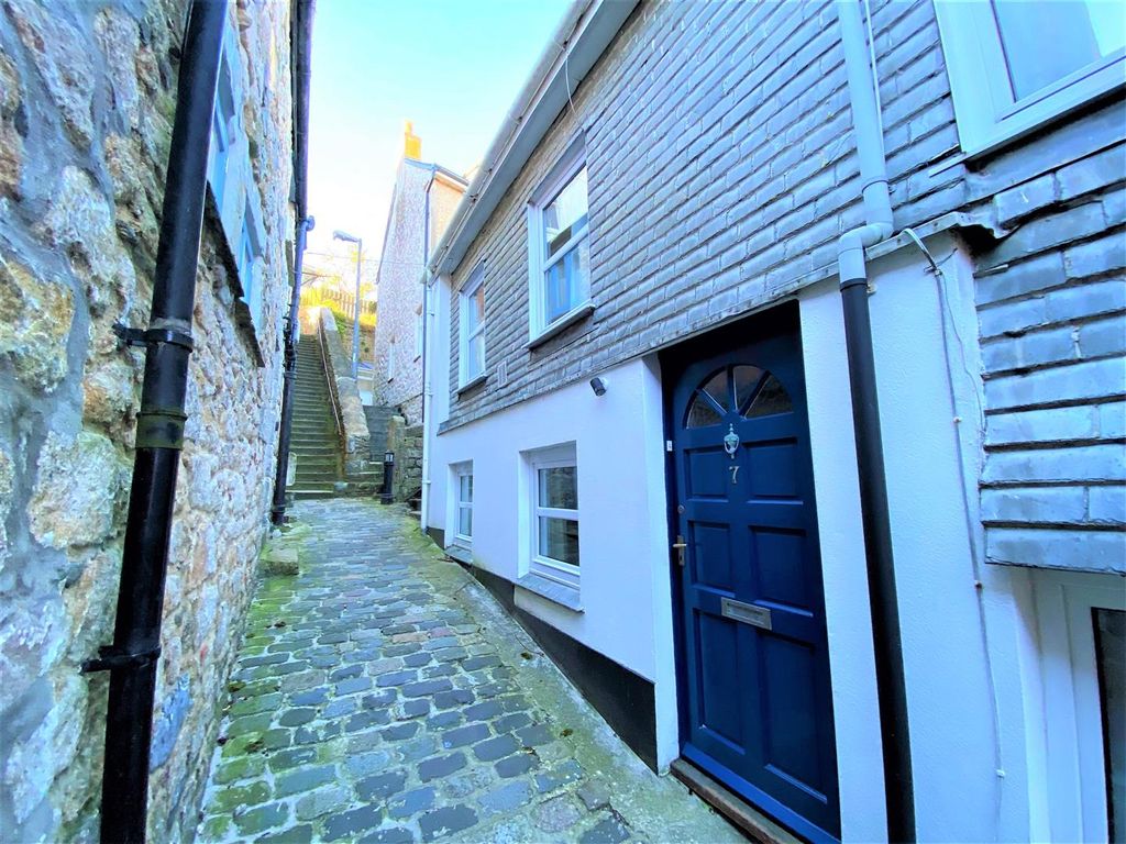 3 bed cottage for sale in Academy Place, St. Ives TR26, £425,000