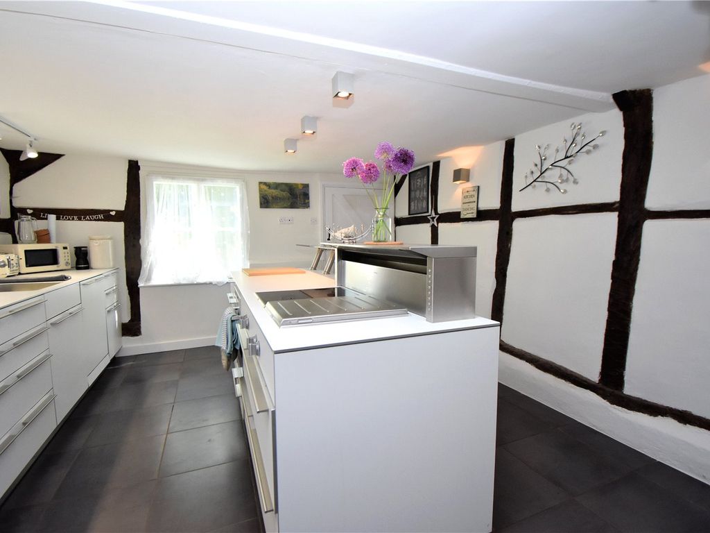 3 bed cottage for sale in Wootton Rivers, Marlborough, Wiltshire SN8, £450,000