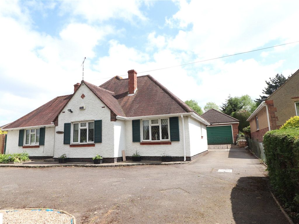 3 bed bungalow for sale in Badby Road West, Daventry, Northamptonshire NN11, £525,000