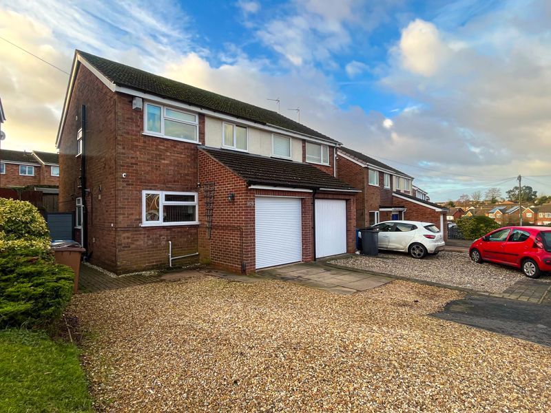 4 bed semi-detached house for sale in Chase Road, 152334 WS7, £157,500