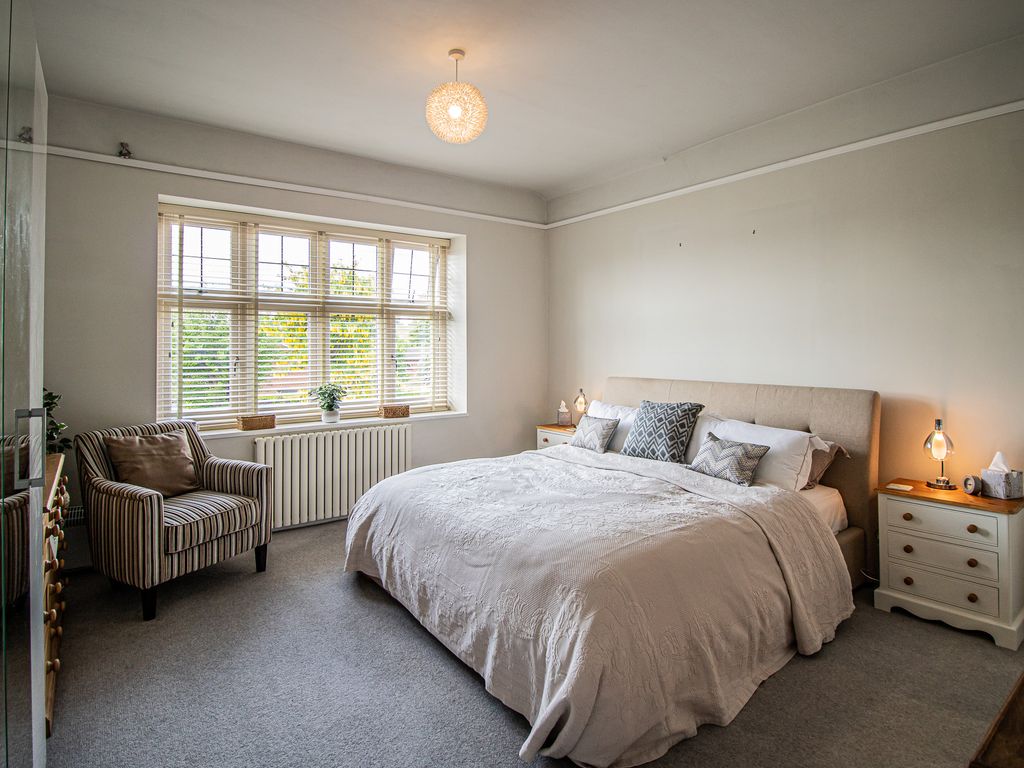 3 bed end terrace house for sale in Wellington Road, Bollington, Macclesfield SK10, £435,000