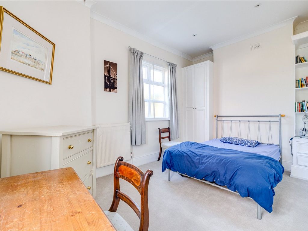 2 bed flat for sale in Dymock Street, London SW6, £599,950