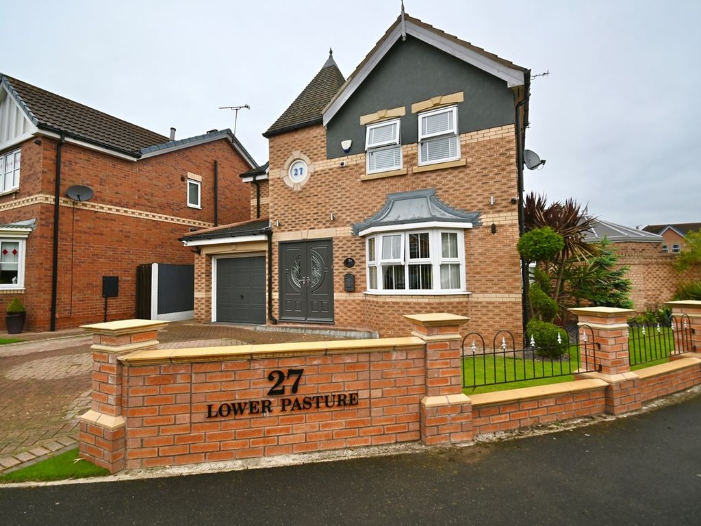 4 bed detached house for sale in Lower Pasture, Blaxton, Doncaster DN9, £375,000
