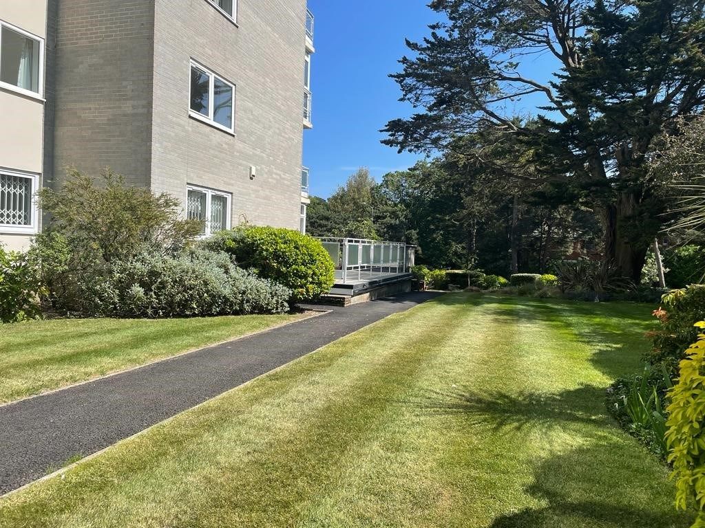 2 bed flat for sale in Ashdown, 1 Chine Crescent Road, Bournemouth BH2, £300,000