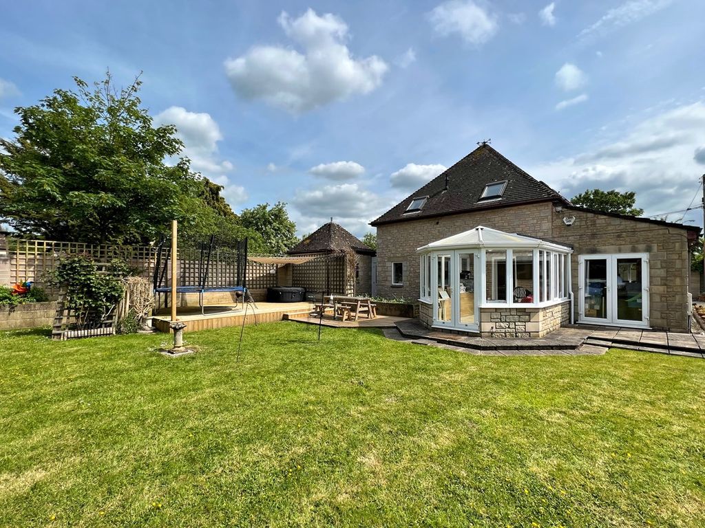 4 bed detached house for sale in Breadstone, Berkeley GL13, £580,000