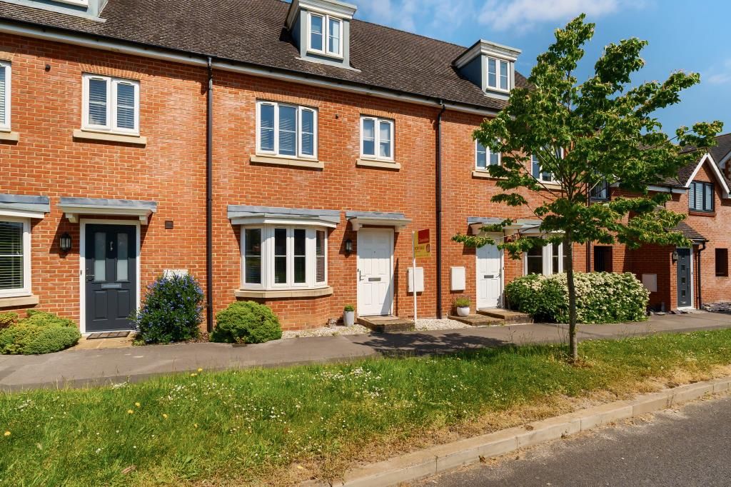 4 bed town house for sale in Bracknell, Berkshire RG12, £450,000