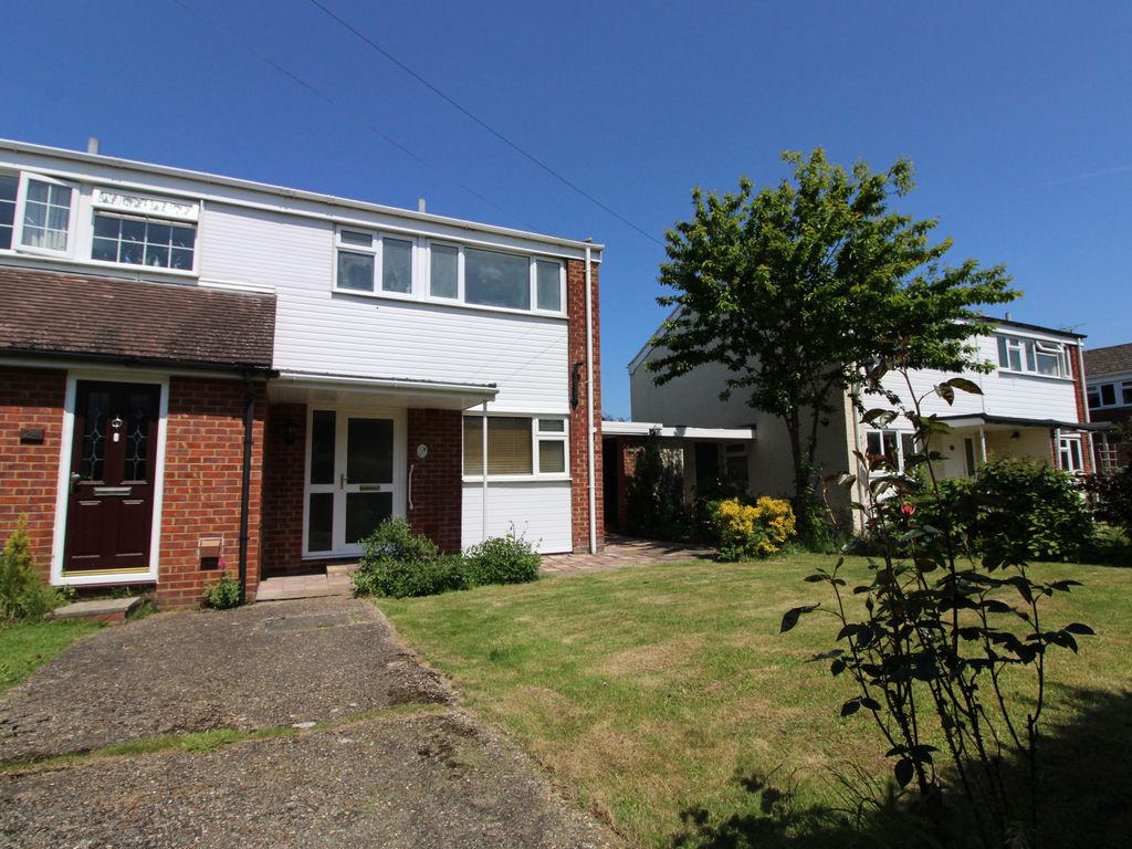 3 bed semi-detached house for sale in Chiltern Walk, Pangbourne, Reading RG8, £365,000