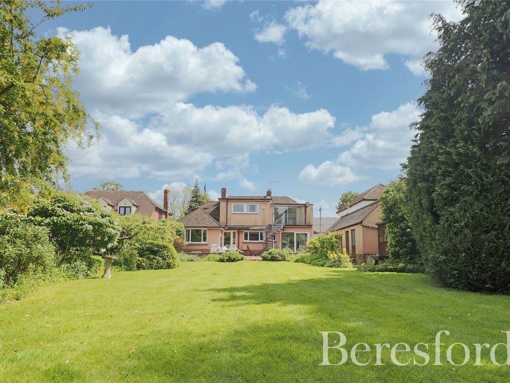 5 bed detached house for sale in Feering Hill, Feering CO5, £800,000