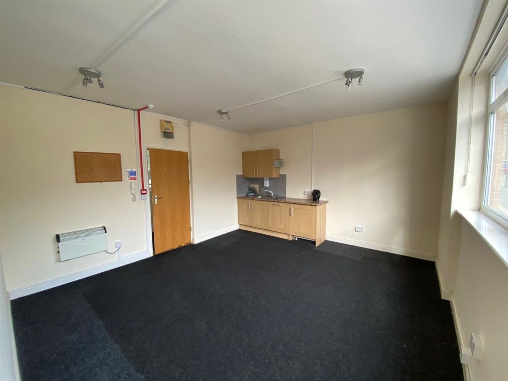 Office to let in Mansel Street, Swansea SA1, £5,940 pa