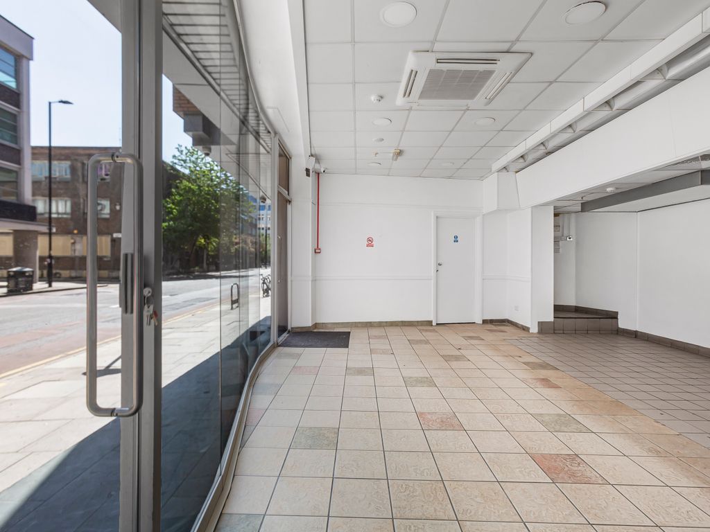 Retail premises to let in Unit 1 Lexington Building, 40 City Road, London EC1Y, £40,000 pa