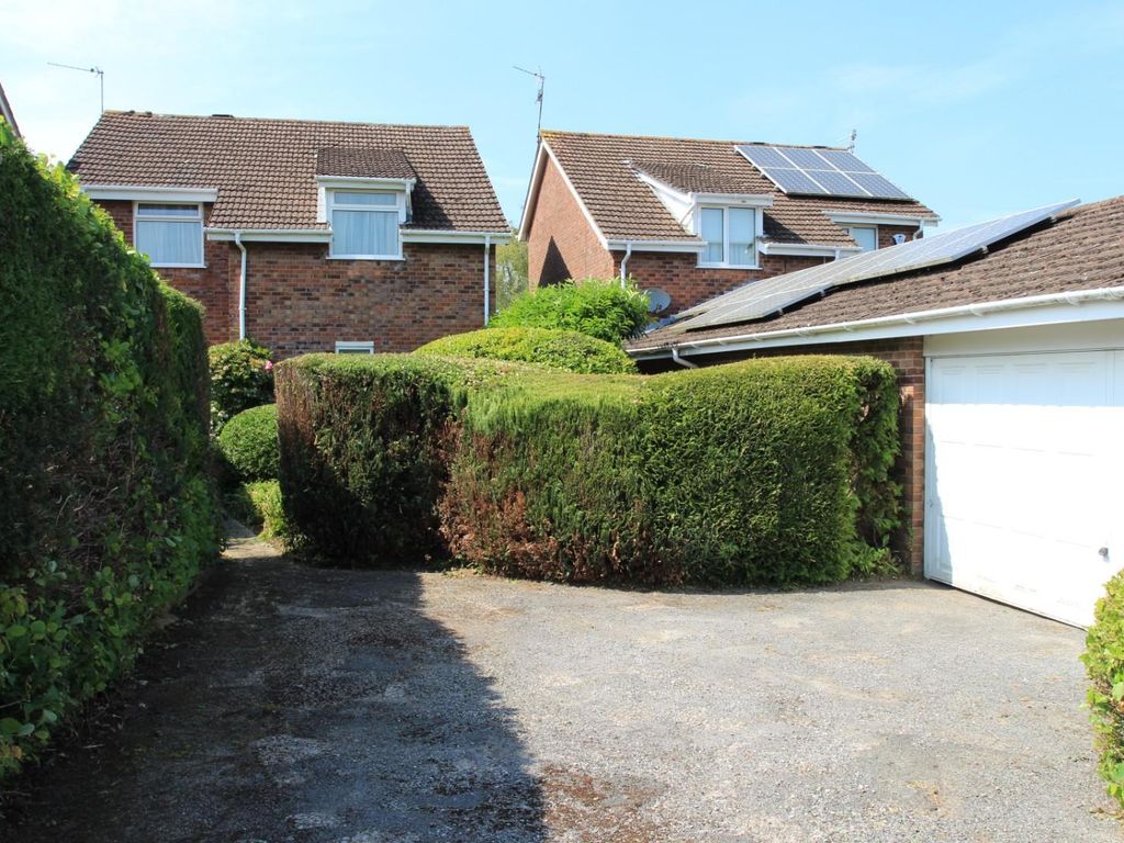 4 bed detached house for sale in Vernon Close, Saltford, Bristol BS31, £425,000