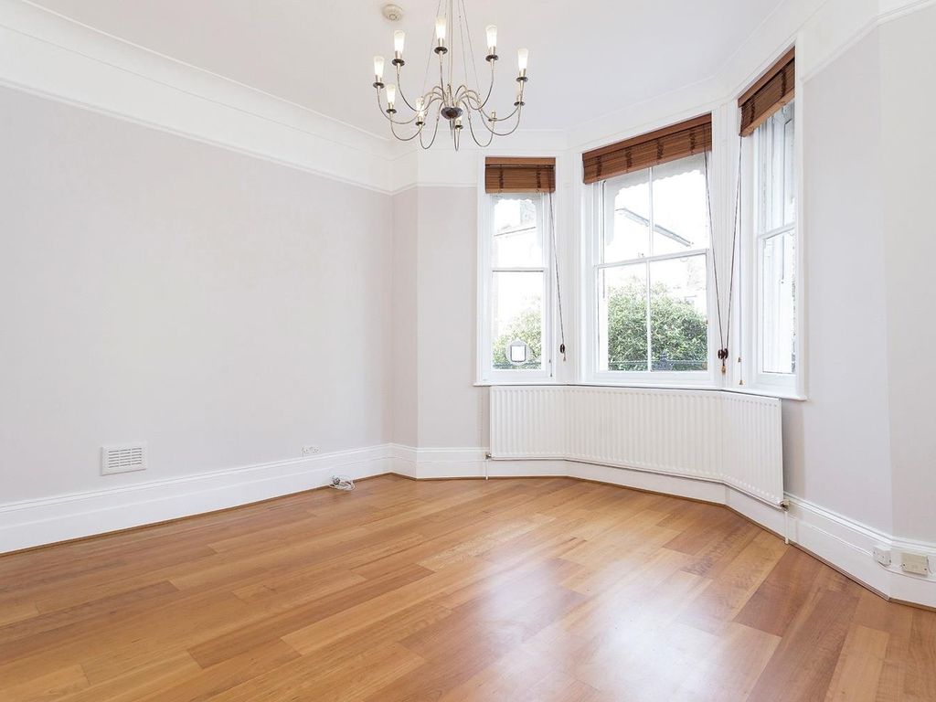 1 bed flat for sale in Cintra Park, Crystal Palace, London SE19, £345,000