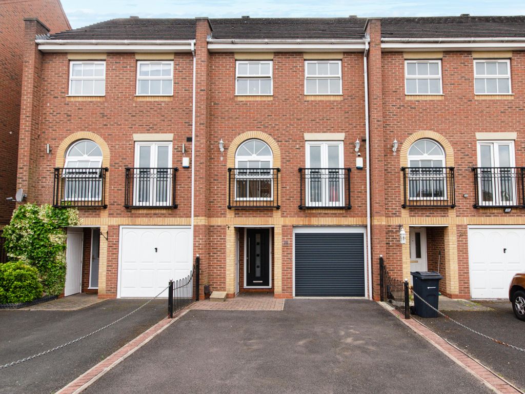 4 bed town house for sale in Warren House Walk, Walmley, Sutton Coldfield B76, £425,000