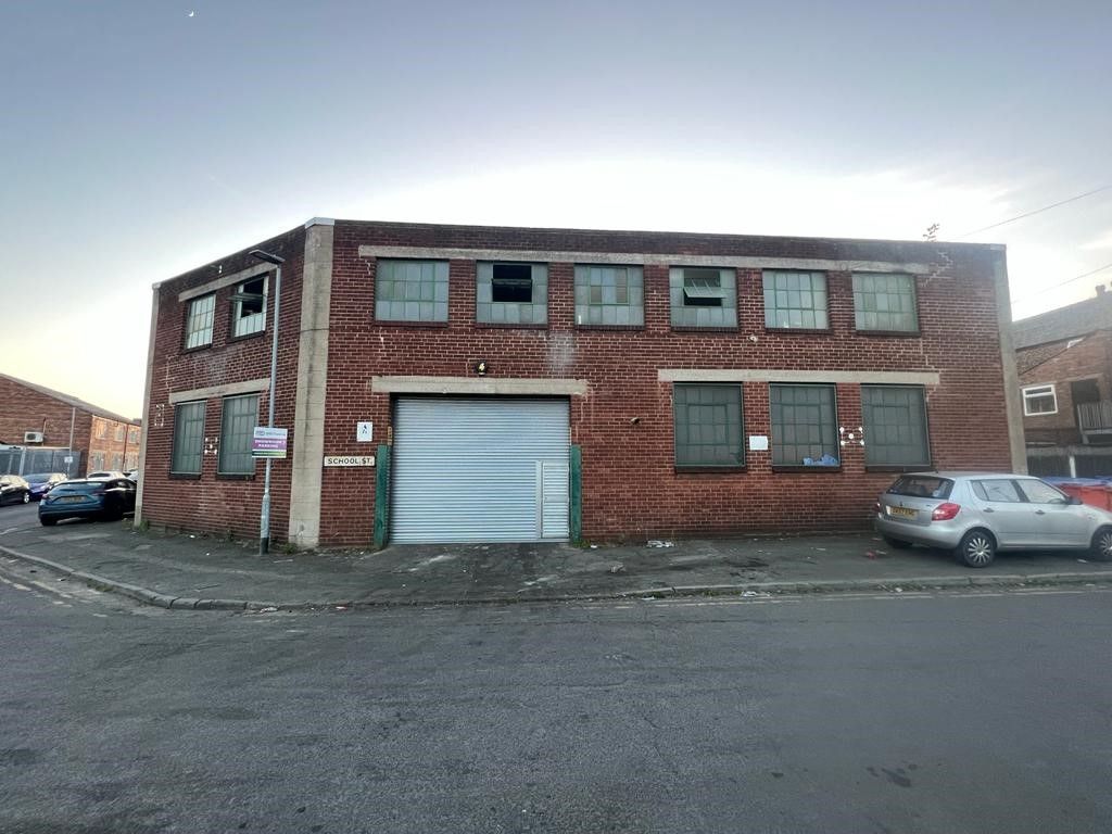 Industrial to let in Old Road, Warrington WA4, £9,700 pa