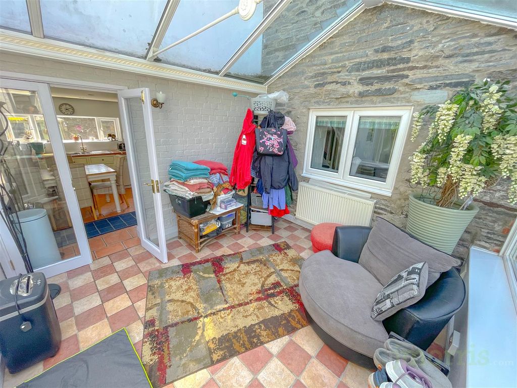 3 bed detached house for sale in Cardigan SA43, £349,950