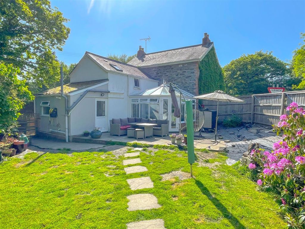3 bed detached house for sale in Cardigan SA43, £349,950