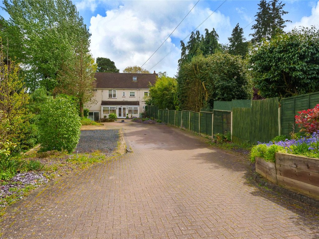 6 bed detached house for sale in Lightwater, Surrey GU18, £1,100,000