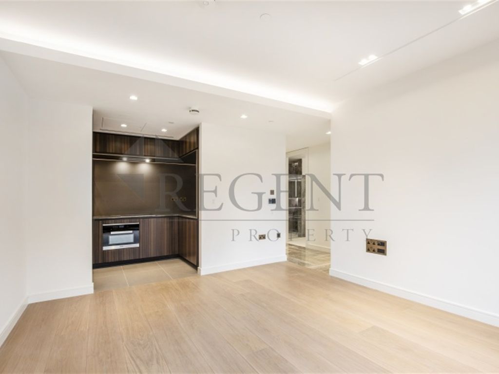 1 bed flat for sale in Lincoln Square, Portugal Street WC2A, £1,250,000