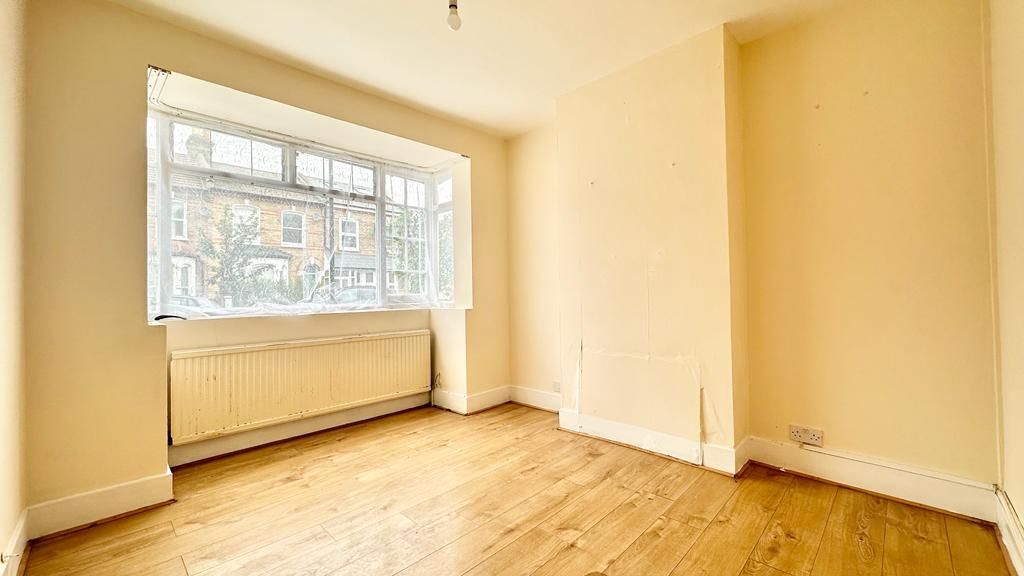3 bed terraced house for sale in Cranbourne Road, London E15, £550,000