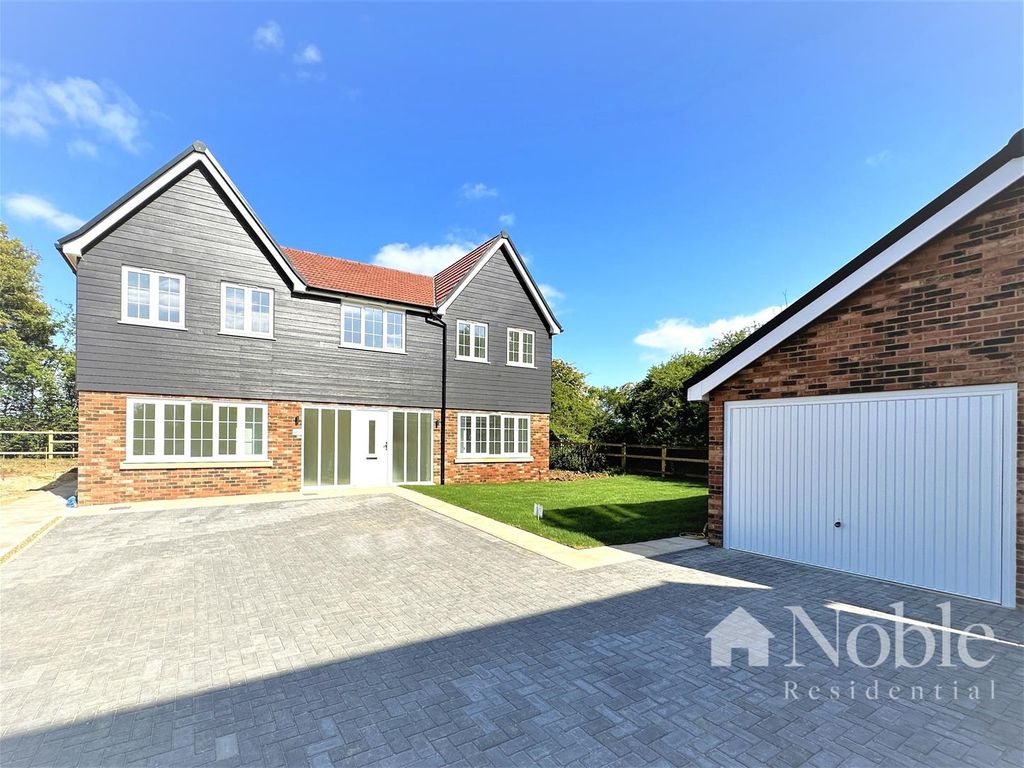 5 bed detached house for sale in Tilekiln Green, Great Hallingbury, Bishop's Stortford CM22, £700,000