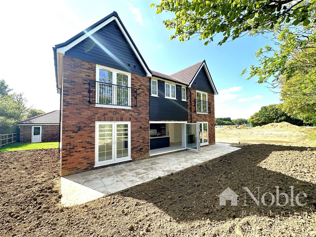 5 bed detached house for sale in Tilekiln Green, Great Hallingbury, Bishop's Stortford CM22, £700,000