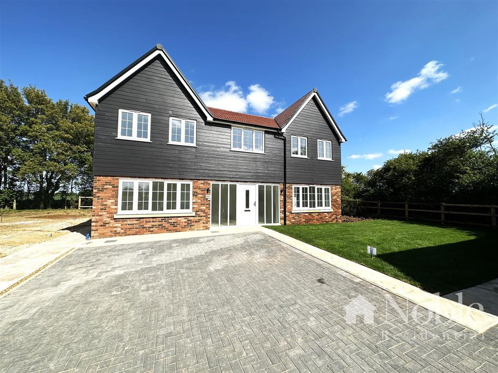 5 bed detached house for sale in Tilekiln Green, Great Hallingbury, Bishop's Stortford CM22, £700,000