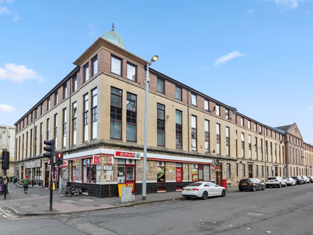 2 bed flat for sale in Oxford Street, Glasgow G5, £145,000