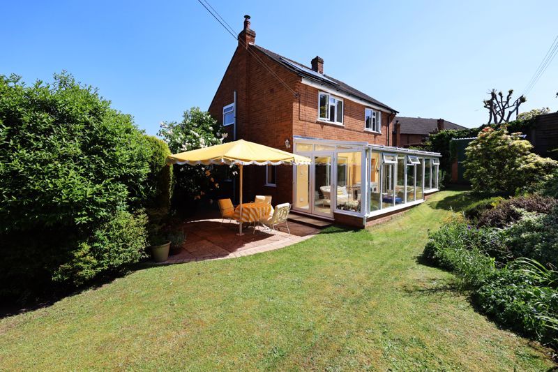 3 bed detached house for sale in Heather Drive, Kinver, Stourbridge DY7, £500,000