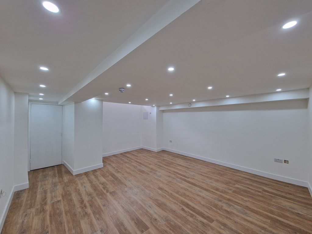 Office to let in 75 Haverstock Hill, London NW3, £7,500 pa