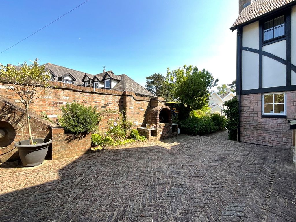 4 bed detached house for sale in Old Roman Road, Langstone, Newport NP18, £799,950