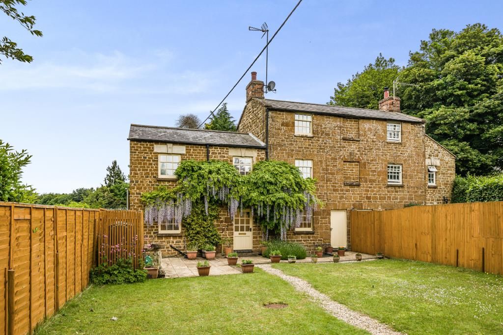 4 bed cottage for sale in Swerford, Oxfordshire OX7, £550,000