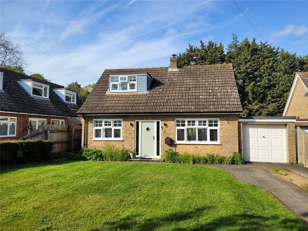 4 bed detached house for sale in Old Hall Close, Ashwellthorpe, Norwich, Norfolk NR16, £375,000